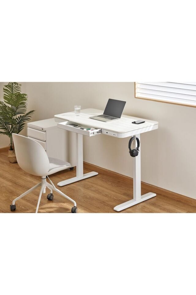 Elektrikli Çalışma Masası Yüksekliği Ayarlanabilir Hafızalı 1x Type-C 1x Usb-A